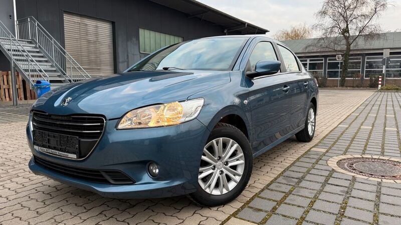 Gebraucht Peugeot 301 82 PS (60 kW) 2016 Blau Limousine