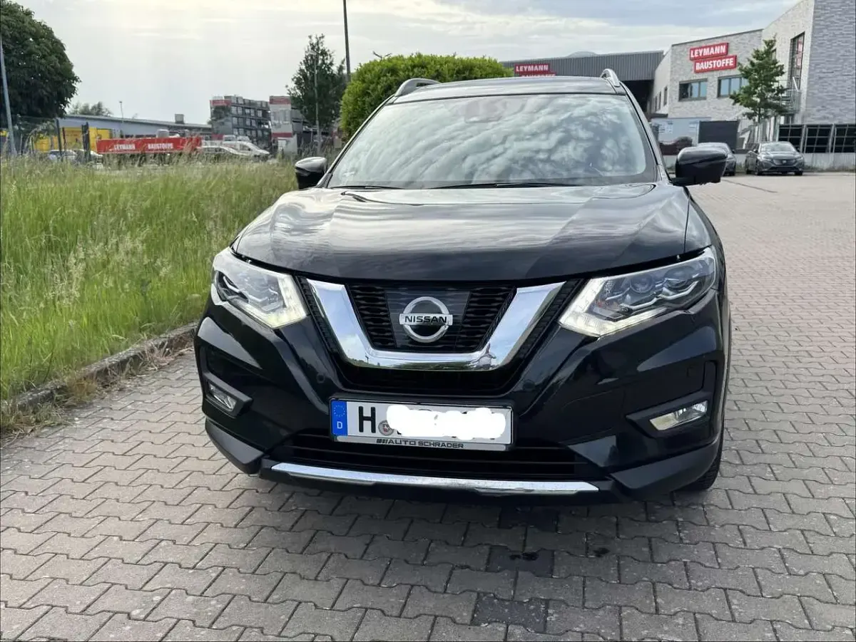 Gebraucht Nissan X-Trail Tekna 131 PS (96 kW) 2018 Schwarz SUV