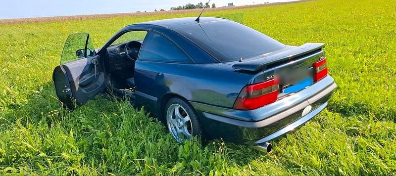 Blau Gebraucht 1991 Opel Calibra Coupé | 2.450 € - Bild 1/4