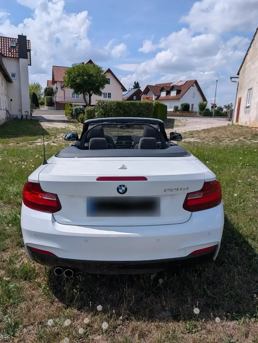 Gebraucht BMW 220 Shadowline 190 PS (139 kW) 2016 Weiß Cabrio