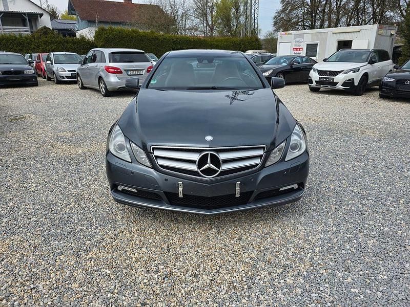 Second-hand Mercedes E250 204 CP (150 kW) 2010 Gri Coupe