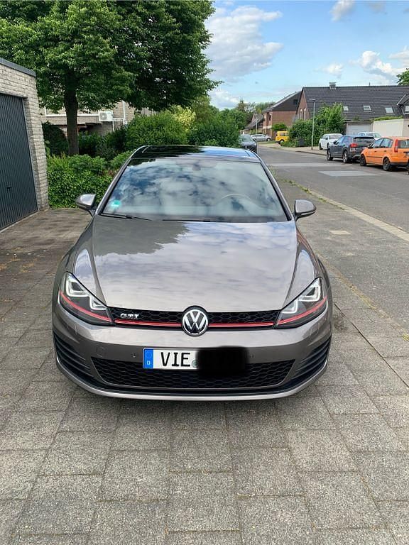 Gebraucht 2016 VW Golf VII GTI Limousine | 16.399 € (Guter Preis) - Bild 1/4