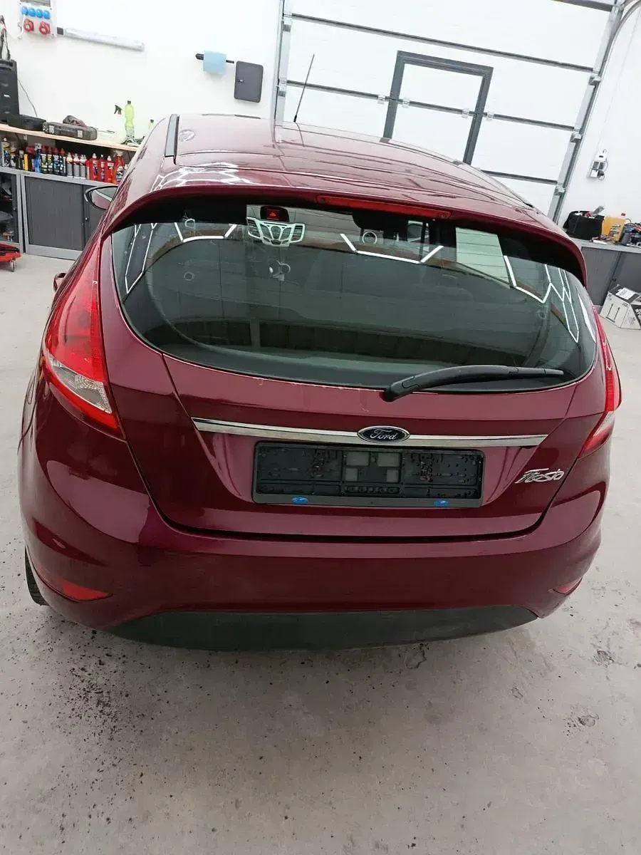 Gebraucht Ford Fiesta Titanium 97 PS (71 kW) 2010 Rot Limousine