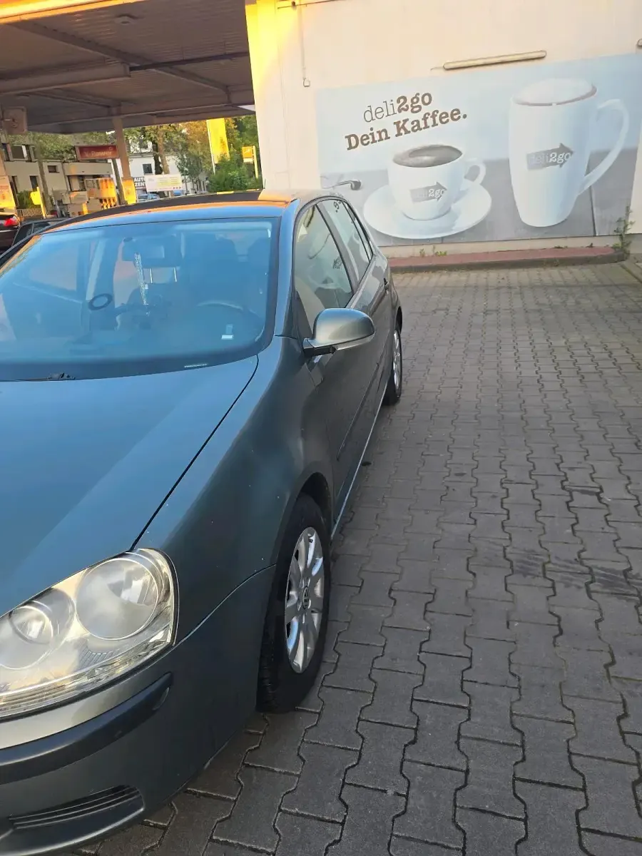 Gebraucht VW Golf IV 75 PS (55 kW) 2005 Silber Kleinwagen