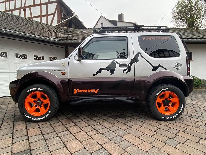 Używany Suzuki Jimny 86 KM (63 kW) 2012 Srebrny SUV