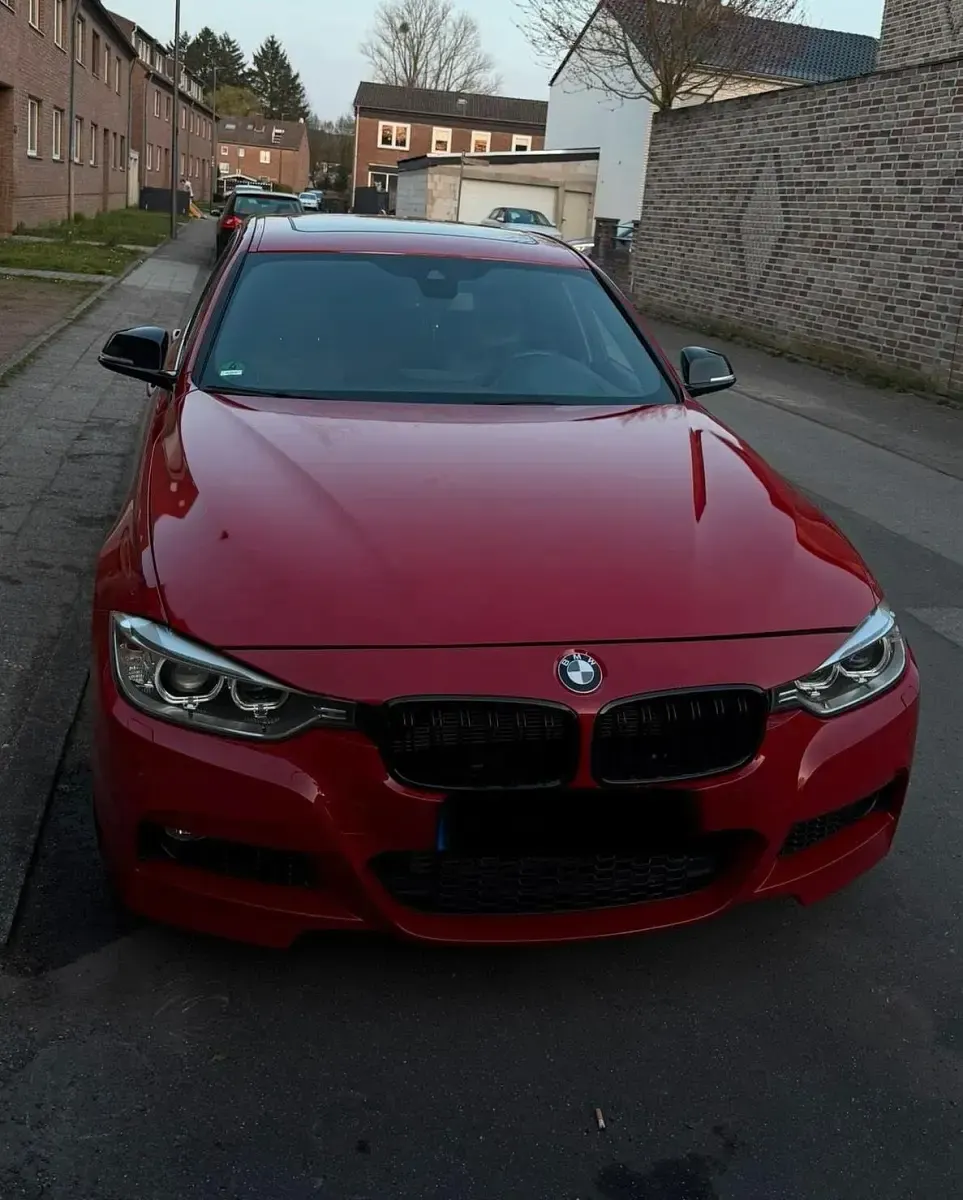Gebraucht BMW 328 Sport Line 245 PS (180 kW) 2011 Rot Limousine