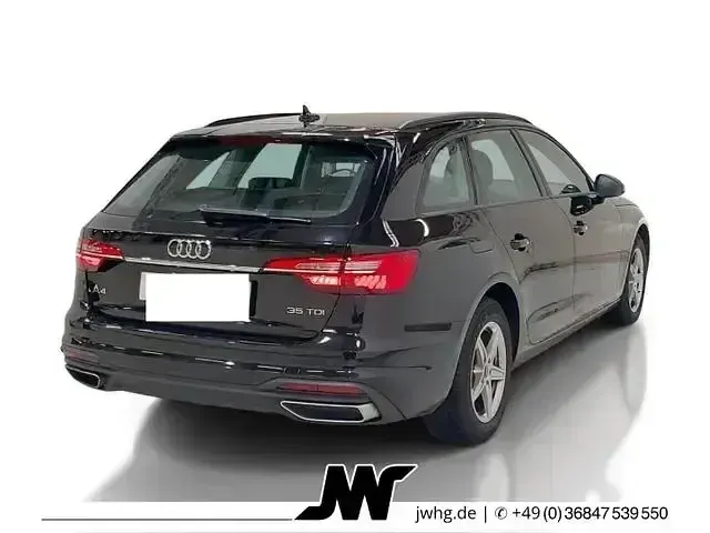 Gebraucht Audi A4 163 PS (119 kW) 2022 Schwarz Kombi