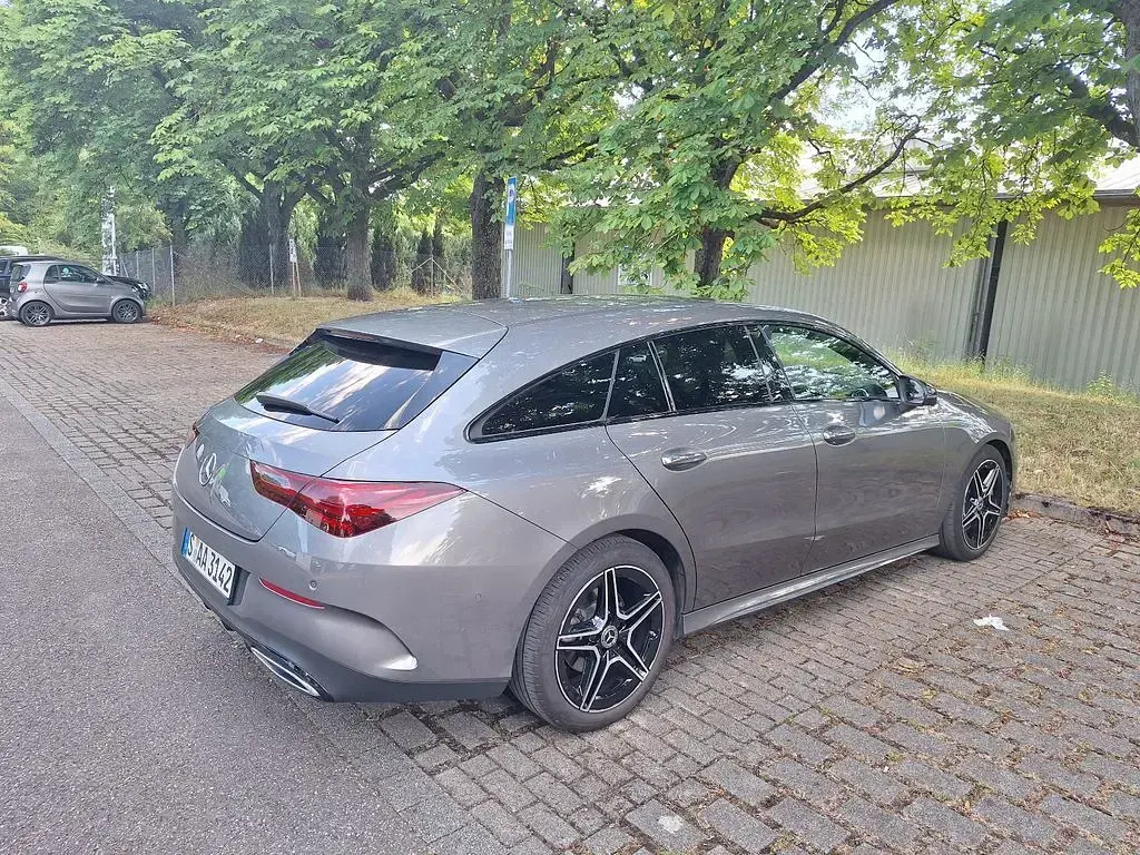Gebraucht Mercedes CLA200 163 PS (119 kW) 2024 Grau Coupé
