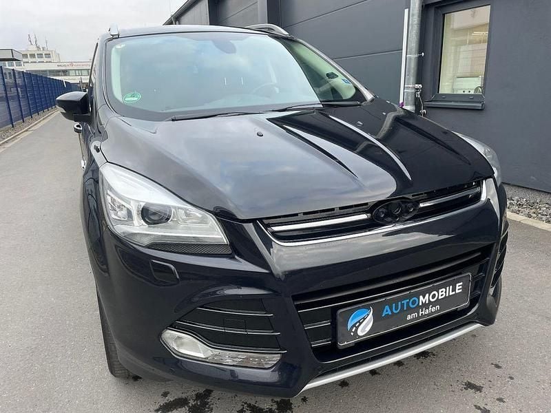 Schwarz Gebraucht 2013 Ford Kuga Titanium SUV | 10.990 € (Teuer) - Bild 1/4