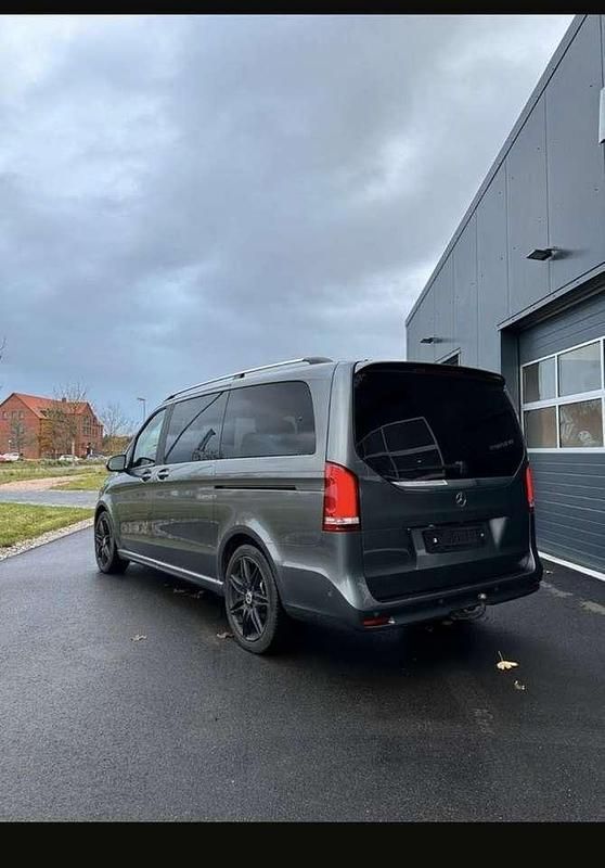 Gebraucht Mercedes E250 Edition 190 PS (139 kW) 2021 Grau Kombi