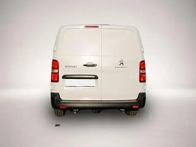 Gebraucht Peugeot Expert 144 PS (105 kW) 2023 Manufacturer Van