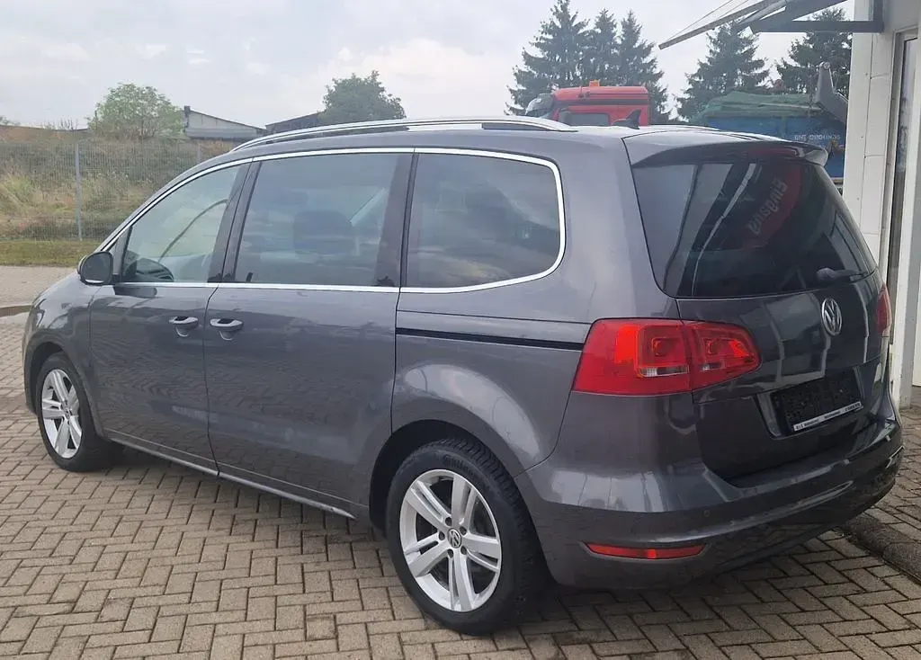 Gebraucht VW Sharan Match 140 PS (102 kW) 2012 Grau Van / Kleinbus