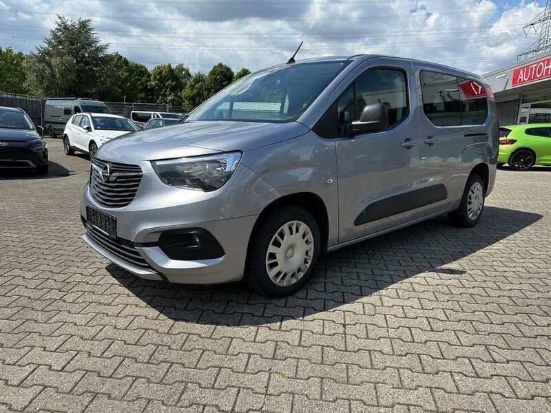 Grau Gebraucht 2021 Opel Combo Life Edition Van / Kleinbus | 18.750 € (Guter Preis) - Bild 1/4