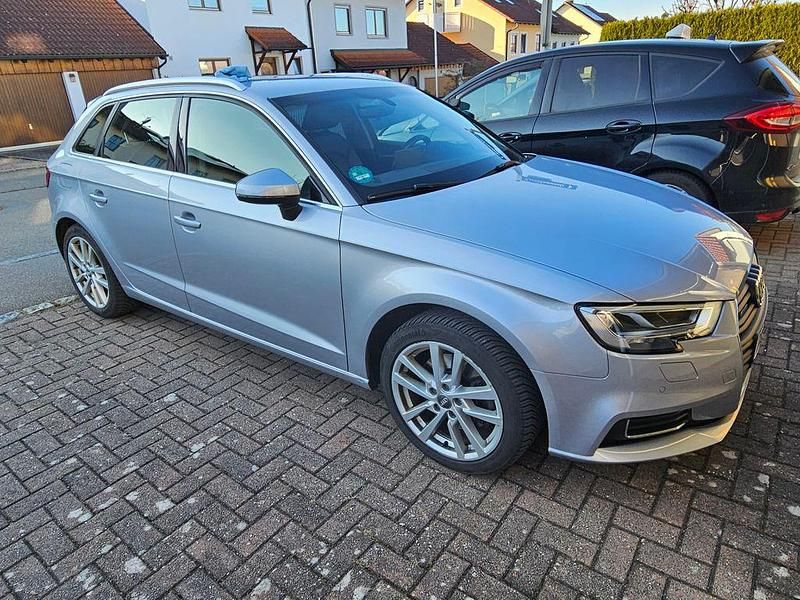 Gebraucht Audi A3 Design 190 PS (139 kW) 2017 Silber Limousine