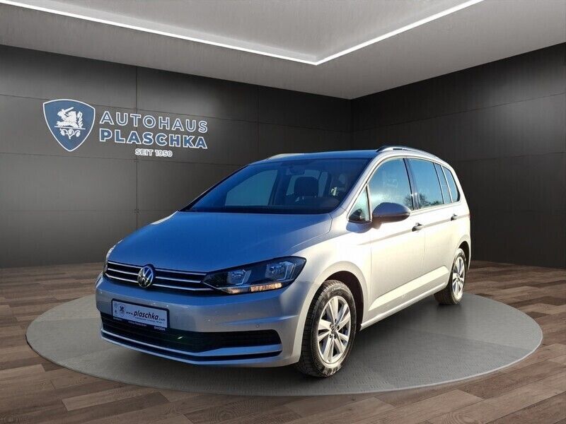 Silber Gebraucht 2021 VW Touran Comfortline Van / Kleinbus | 24.450 € (Superpreis) - Bild 1/4