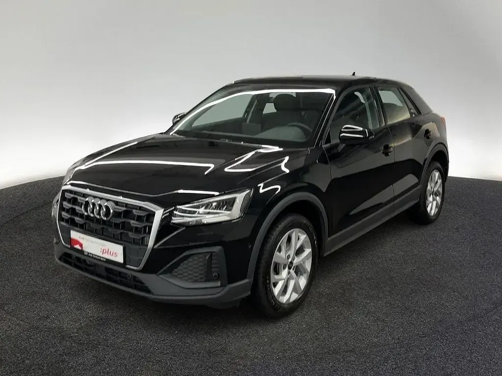 Gebraucht Audi Q2 Comfort 150 PS (110 kW) 2023 Mythosschwarz metallic SUV