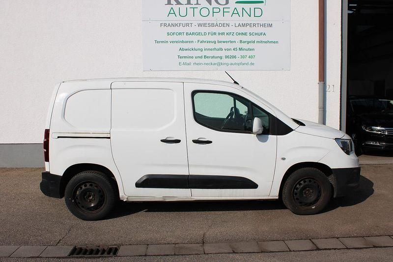 Gebraucht Opel Combo Edition 102 PS (75 kW) 2019 Weiß Van / Kleinbus