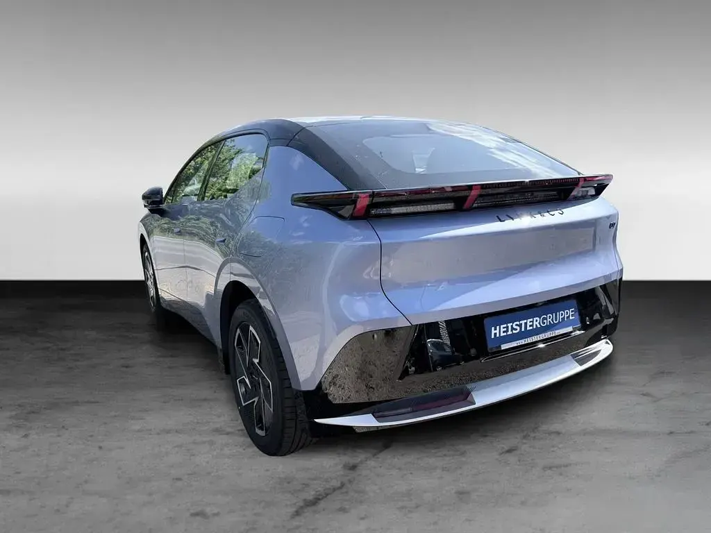 Neu Lynk & Co 02 200 kW (272 PS) 2026 Blau SUV