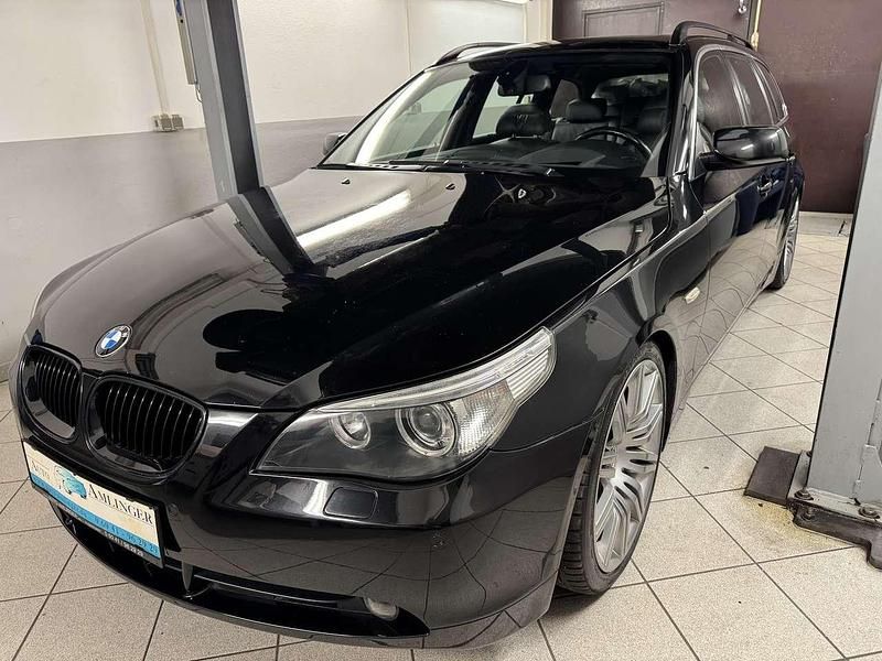 Gebraucht BMW 530 Performance 231 PS (169 kW) 2006 Saphirschwarz Kombi