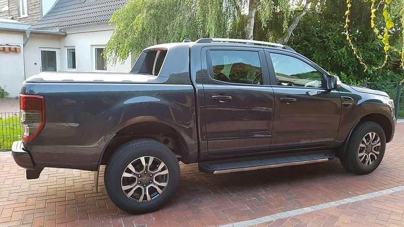 Gebraucht Ford Ranger Wildtrack 212 PS (155 kW) 2021 Grau Pickup