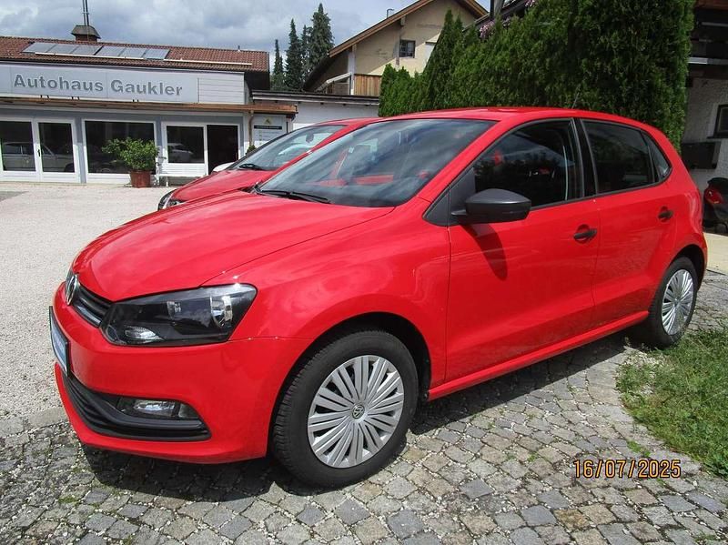Flashrot Gebraucht 2016 VW Polo Trendline Kleinwagen | 9.200 € (Fairer Preis) - Bild 1/4