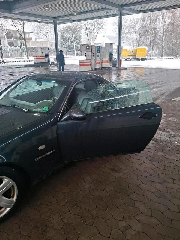 Schwarz Gebraucht 1997 Mercedes SLK230 Cabrio | 2.500 € - Bild 1/4