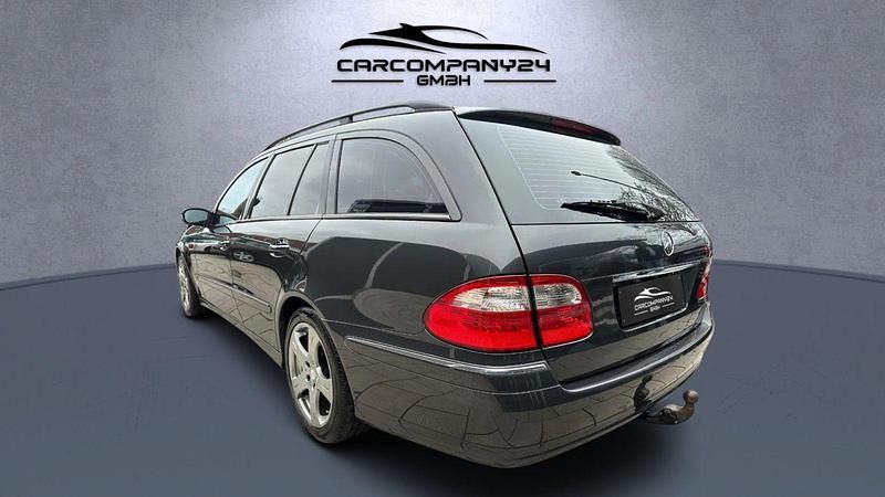 Gebraucht Mercedes E220 Avantgarde 150 PS (110 kW) 2003 Grau Kombi