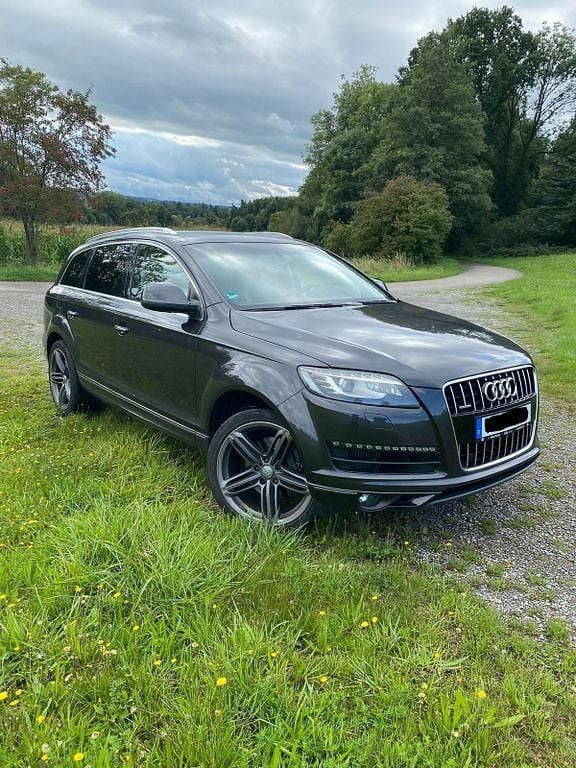 Grau Gebraucht 2013 Audi Q7 Sport SUV | 16.900 € (Guter Preis) - Bild 1/4
