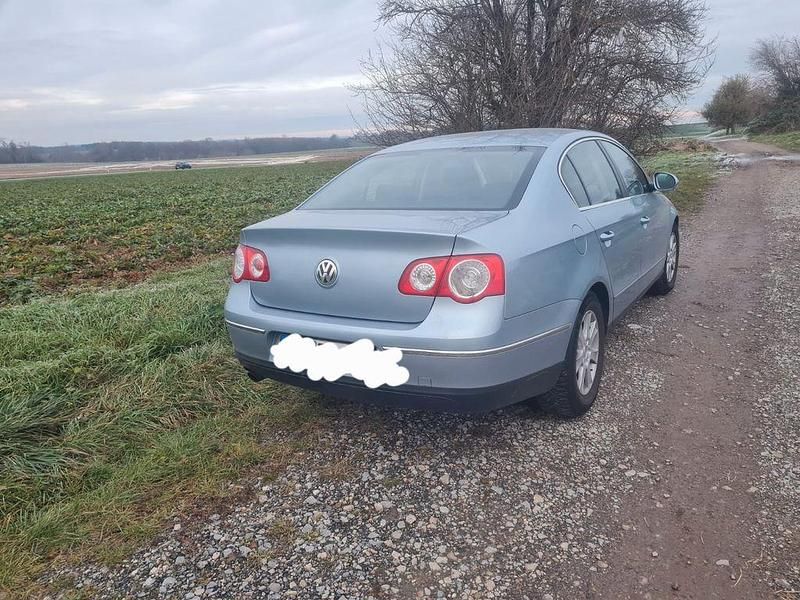 Gebraucht VW Passat Trendline 116 PS (85 kW) 2005 Blau Limousine