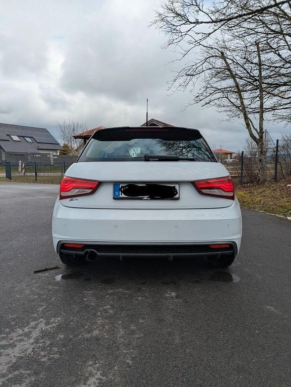 Gebraucht Audi A1 Sportback 82 PS (60 kW) 2017 Weiß Kleinwagen