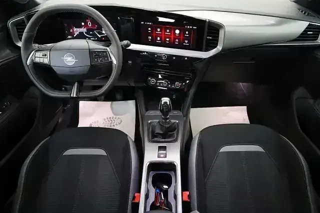 Gebraucht Opel Mokka 136 PS (100 kW) 2025 Schwarz SUV