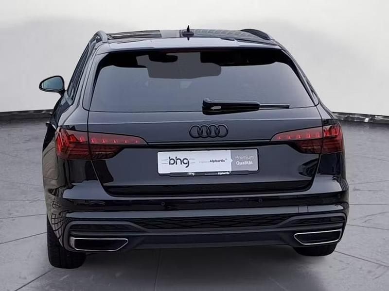 Second-hand Audi A4 Advanced 136 CP (100 kW) 2023 Negru Break