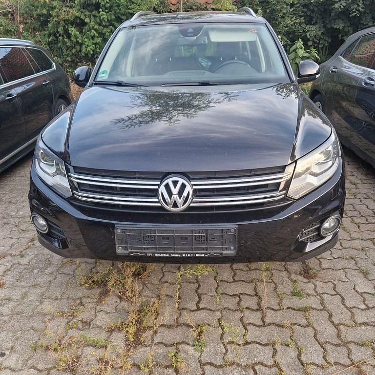 Schwarz Gebraucht 2014 VW Tiguan Style SUV | 15.000 € (Etwas zu teuer) - Bild 1/4