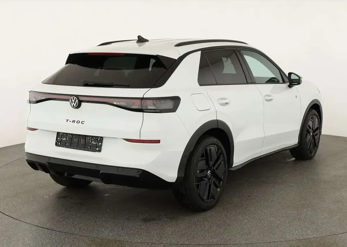Neu VW T-Roc R-line 150 PS (110 kW) 2026 Pure white SUV
