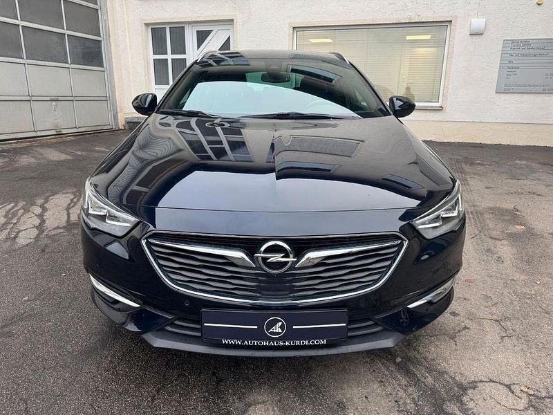 Gebraucht Opel Insignia Exklusiv 209 PS (153 kW) 2018 Blau Kombi