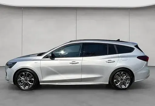Używany Ford Focus ST-Line 155 KM (114 kW) 2024 Szary Kombi