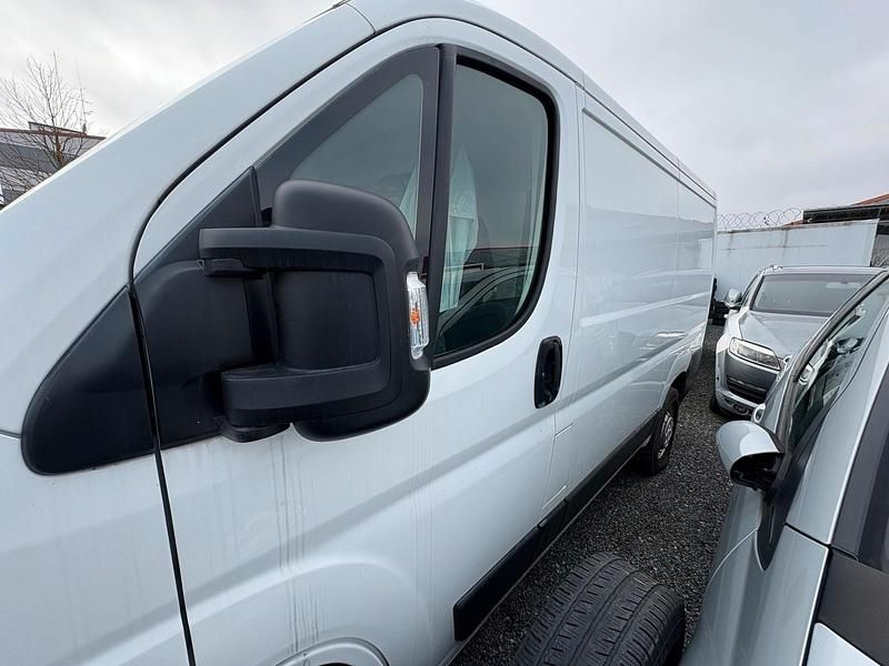 Gebraucht Peugeot Boxer 110 PS (80 kW) 2018 Weiß Van