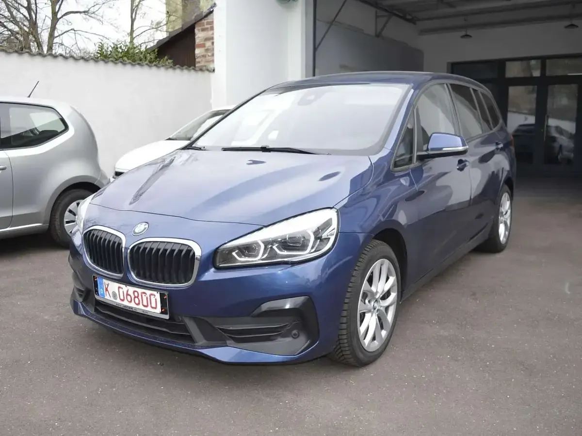 Gebraucht BMW 218 Gran Tourer Advantage 150 PS (110 kW) 2022 Phytonicblau metallic Van / Kleinbus