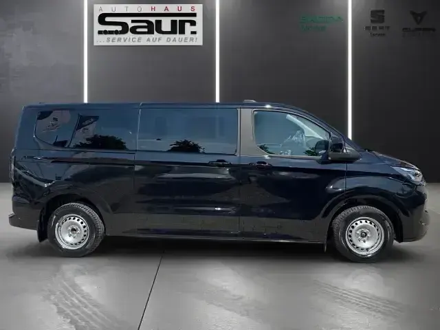 Gebraucht Ford Tourneo Custom Titanium 170 PS (125 kW) 2024 Schwarz Van