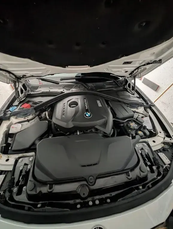 Gebraucht BMW 320 Sport Line 184 PS (135 kW) 2016 Weiß Kombi