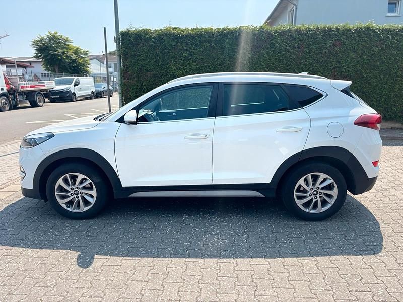 Weiß Gebraucht 2018 Hyundai Tucson SUV | 11.990 € (Superpreis) - Bild 1/4