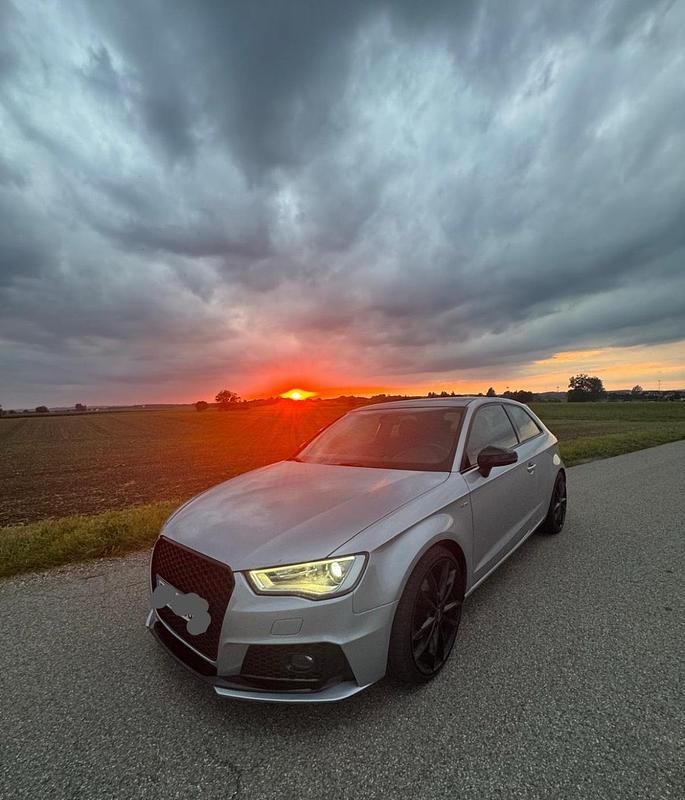 Silber Gebraucht 2016 Audi A3 Sportback Limousine | 11.500 € (Guter Preis) - Bild 1/3