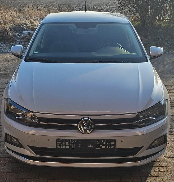 Weiß Gebraucht 2019 VW Polo Comfortline Kleinwagen | 15.000 € (Fairer Preis) - Bild 1/4