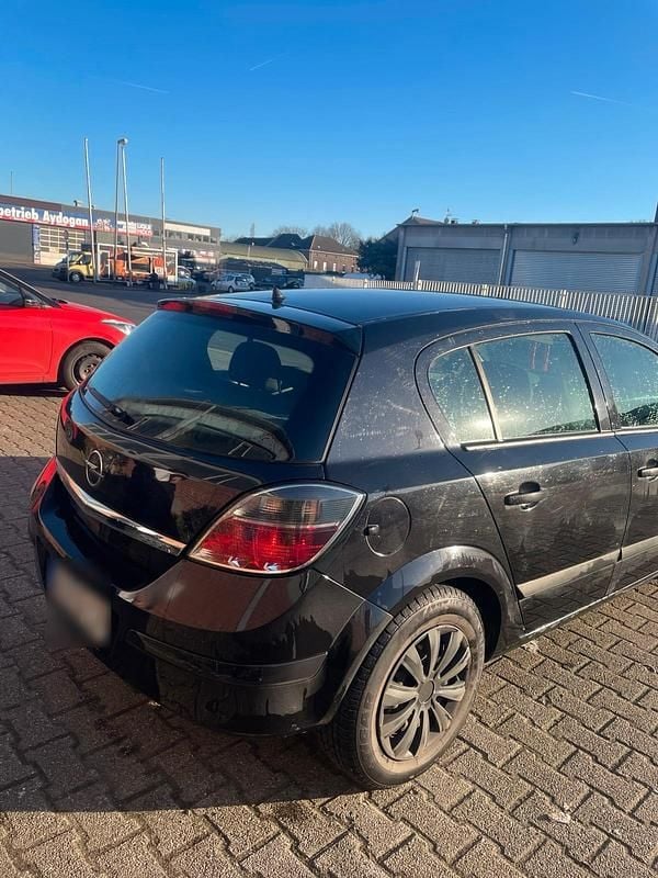 Gebraucht Opel Astra 95 PS (69 kW) 2009 Schwarz Limousine