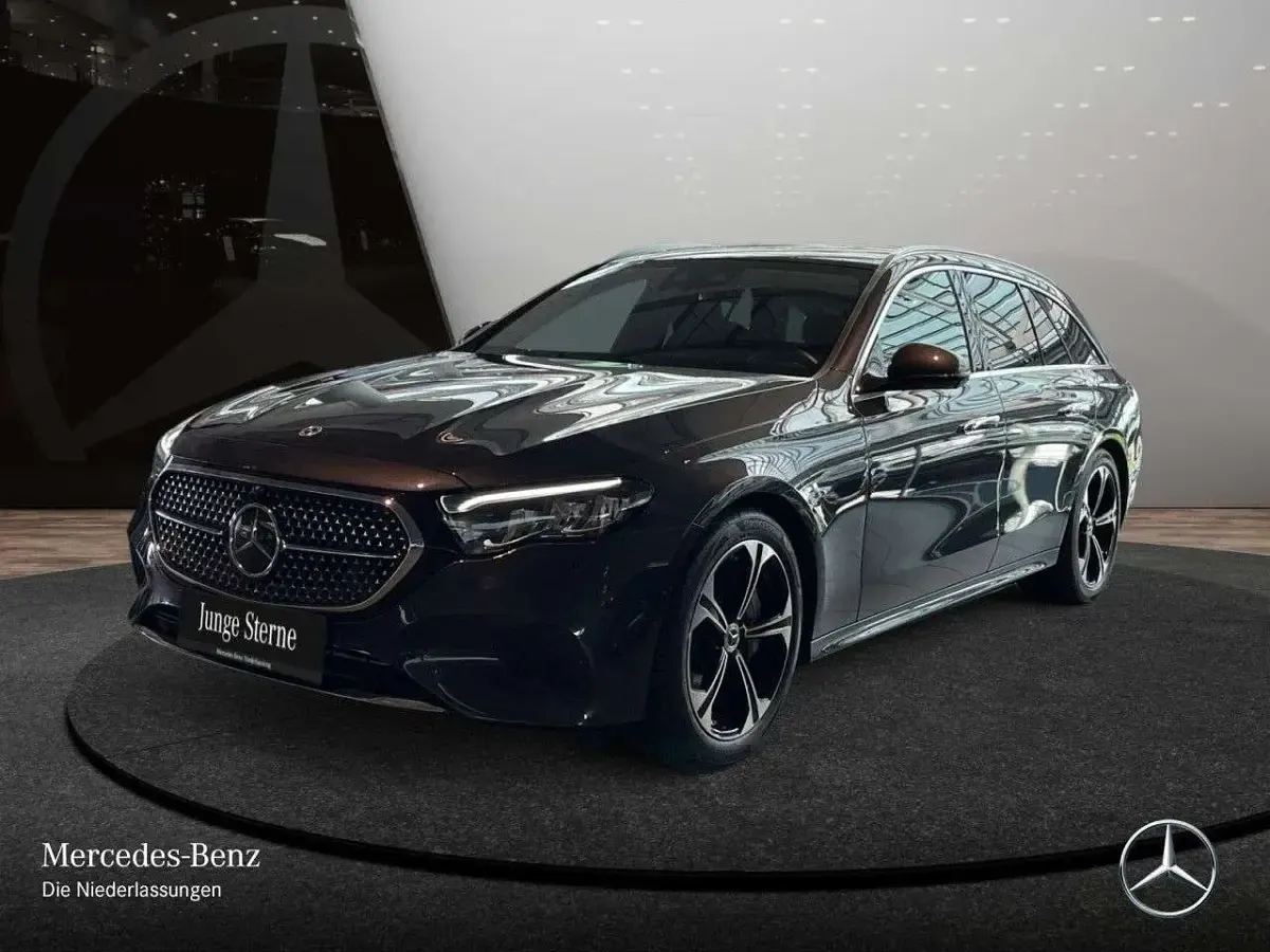 Gebraucht Mercedes E300 Avantgarde 197 PS (144 kW) 2025 Grau Limousine