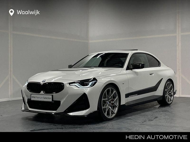 Weiß Gebraucht 2024 BMW 220 M Performance Coupé | 50.336 € - Bild 1/4