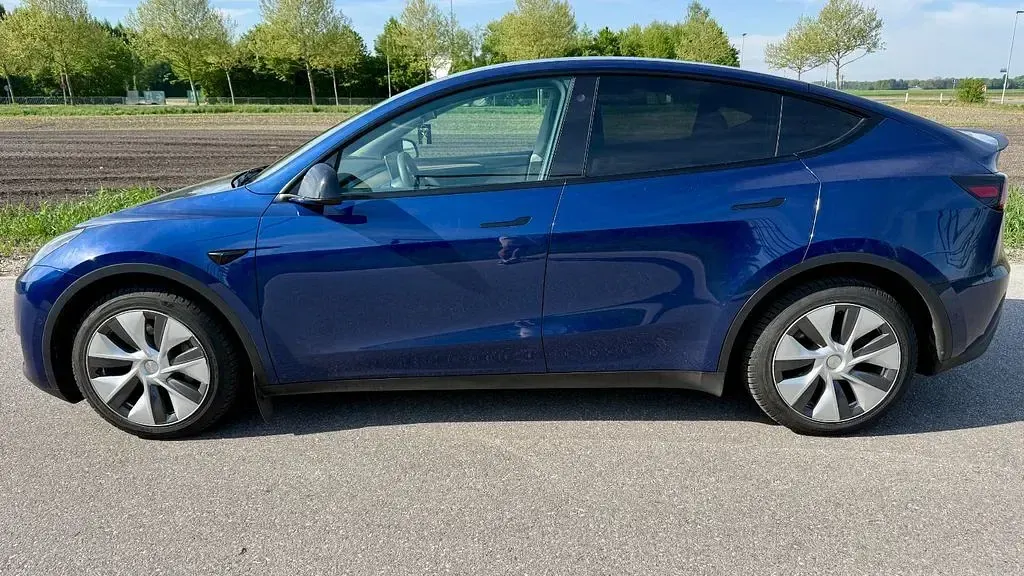Used Tesla Model Y 378 kW (514 HP) 2022 Blue SUV