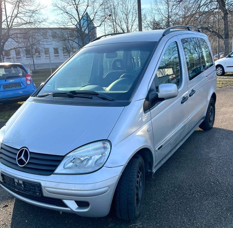 Silber Gebraucht 2003 Mercedes Vaneo Van / Kleinbus | 2.600 € (Fairer Preis) - Bild 1/4