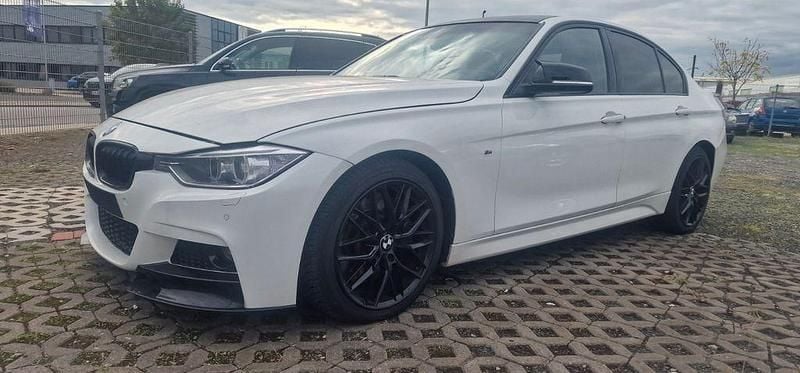 Weiß Gebraucht 2014 BMW 328 Competition Edition Limousine | 15.900 € (Fairer Preis) - Bild 1/4
