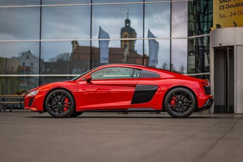 Rot Gebraucht 2024 Audi R8 Coupé Performance Coupé | 139.990 € - Bild 1/4